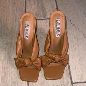 Cape Robbin Women's Brown Bow Mules